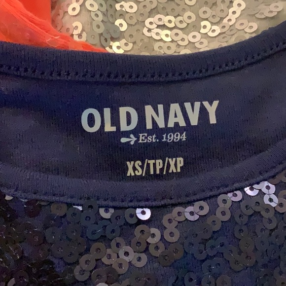 Tank tops - Picture 6 of 6